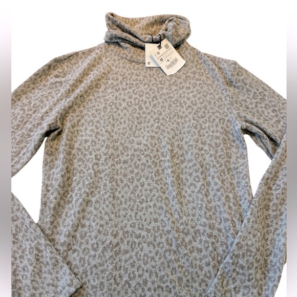 NWT Zara Leopard Print Soft Touch Turtleneck Sweater - Picture 7 of 11